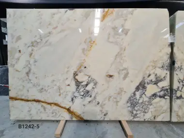 B1242 - 2 CM Afyon Sugar Violet Polished