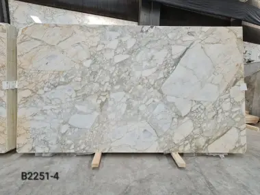 B2251 - 2 CM Calacatta Green Honed