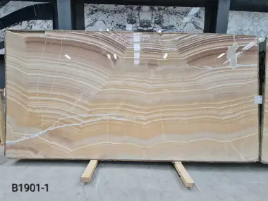 B1901 - 2 CM Mango Onyx Polished