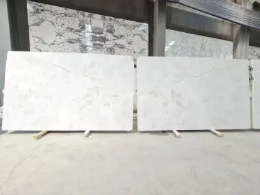 B1849 - 2 CM Vanilla Ice Honed