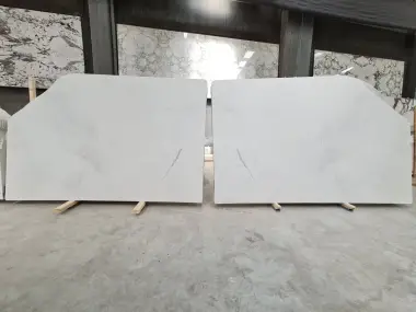 B749 - 2 CM Iceberg Dolomite Honed