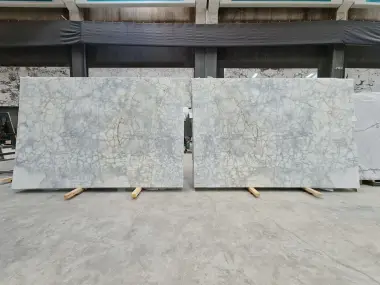 B2260 - 2 CM Calacatta Venato Honed