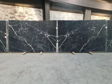 B806 - 2 CM Black Diamond Leather-Finished