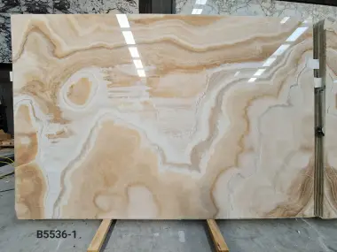 B5536 - 2 CM White Onyx Polished