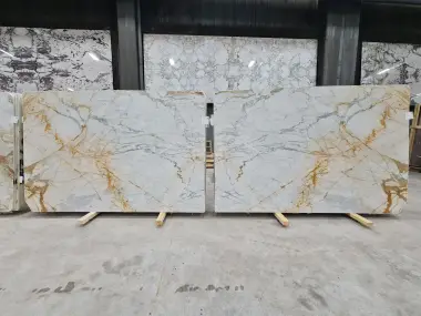 B4879 - 2 CM Calacatta Gold Honed