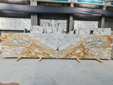 B2141 - 2 CM Calacatta Gold Honed