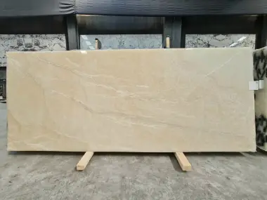 B2240 - 2 CM Green Onyx Polished