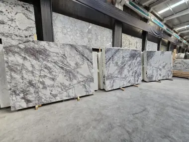 B2132 - 2 CM Lilac Polished