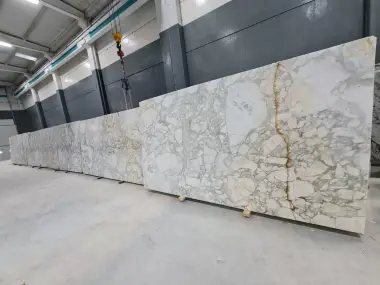 B821 - 2CM CALACATTA GREEN HONED