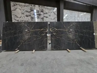 B4050 - 2 CM Saint Laurent Honed