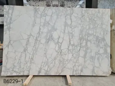 B6229 - 2 CM Calacatta Venato Honed