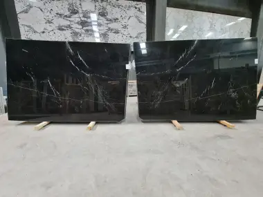 B4673 - 2 CM Alexandrette Black Polished