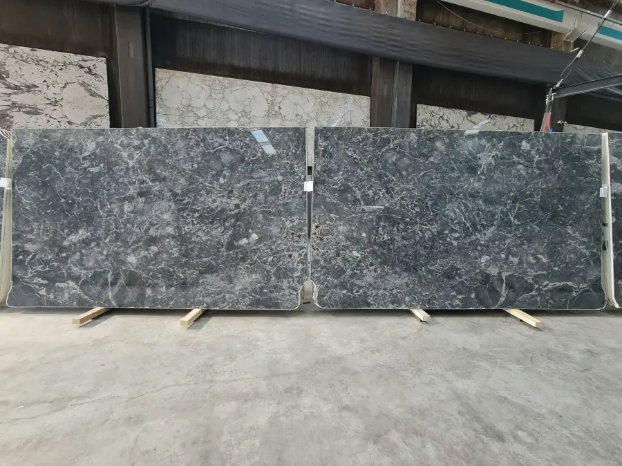 B6026 - 2 CM Jaguar Grey Polished