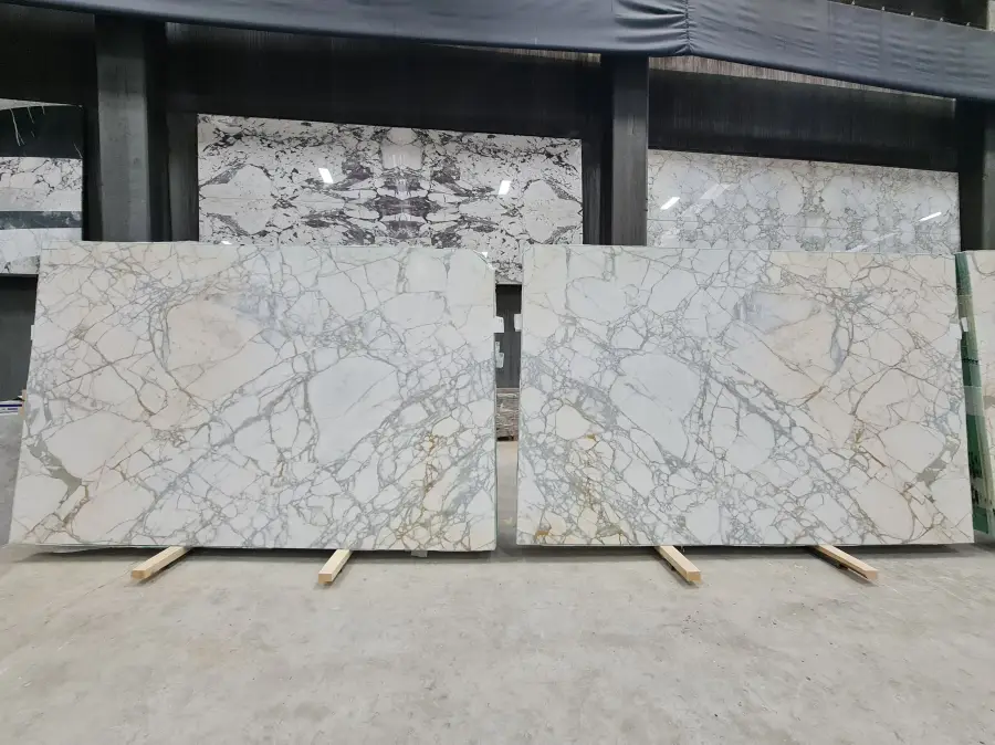 B6231 - 2 CM Calacatta Venato Honed