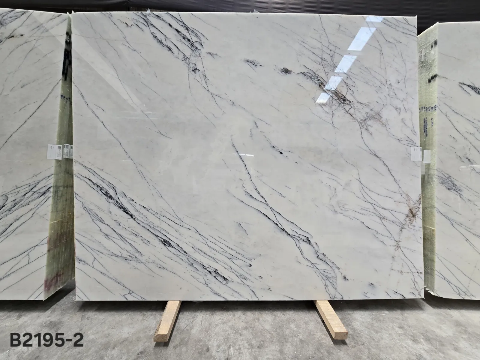B2195 - 2 CM Lilac Polished