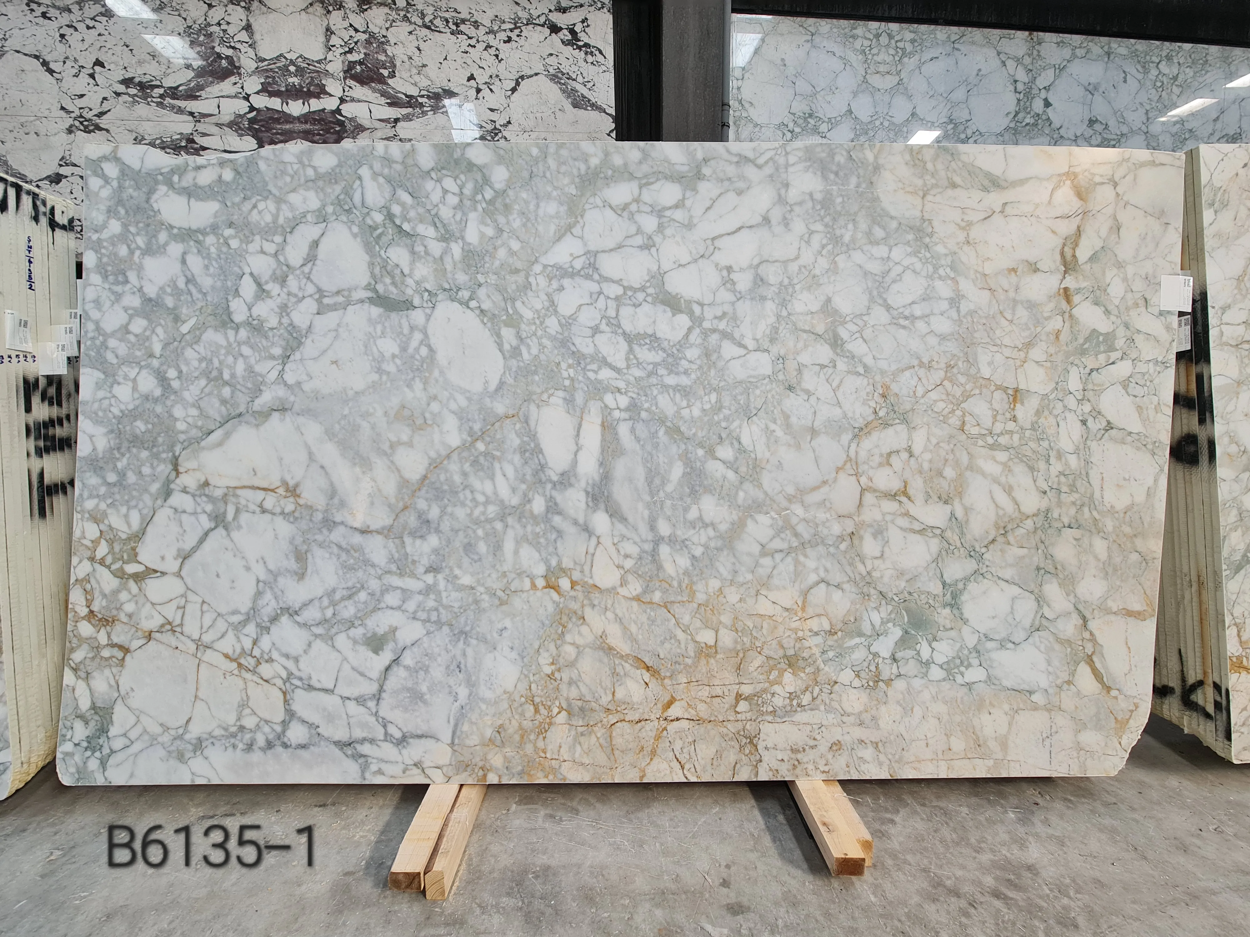 B6135 - 2 CM Calacatta Green Honed