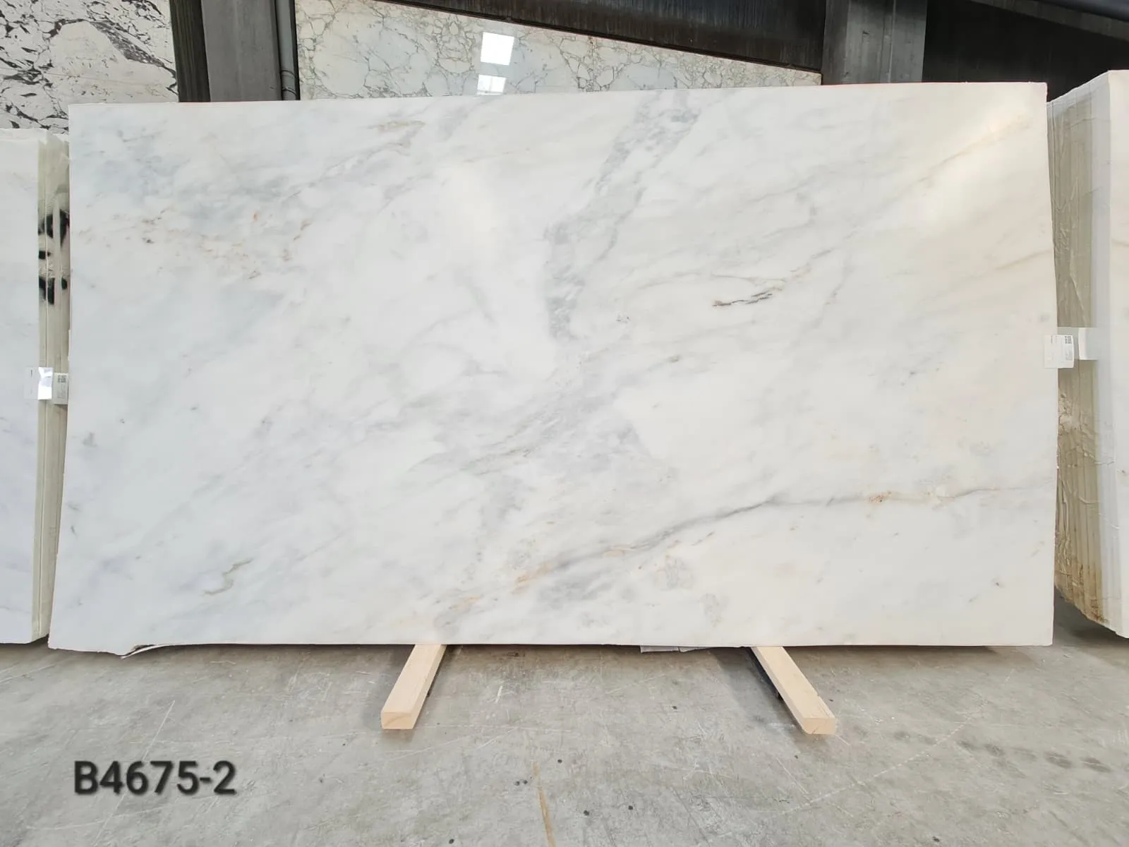 B4675 - 2 CM Afyon White Honed