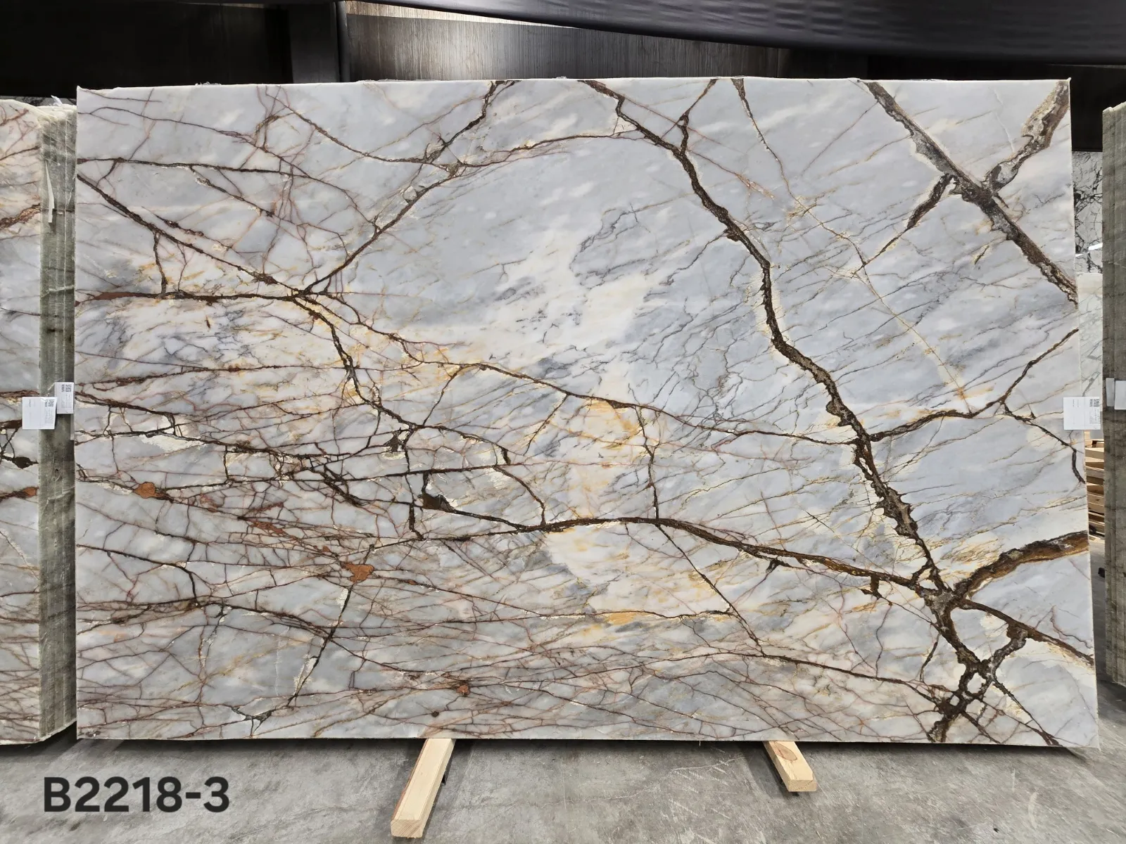 B2218 - 2 CM Deep River Honed