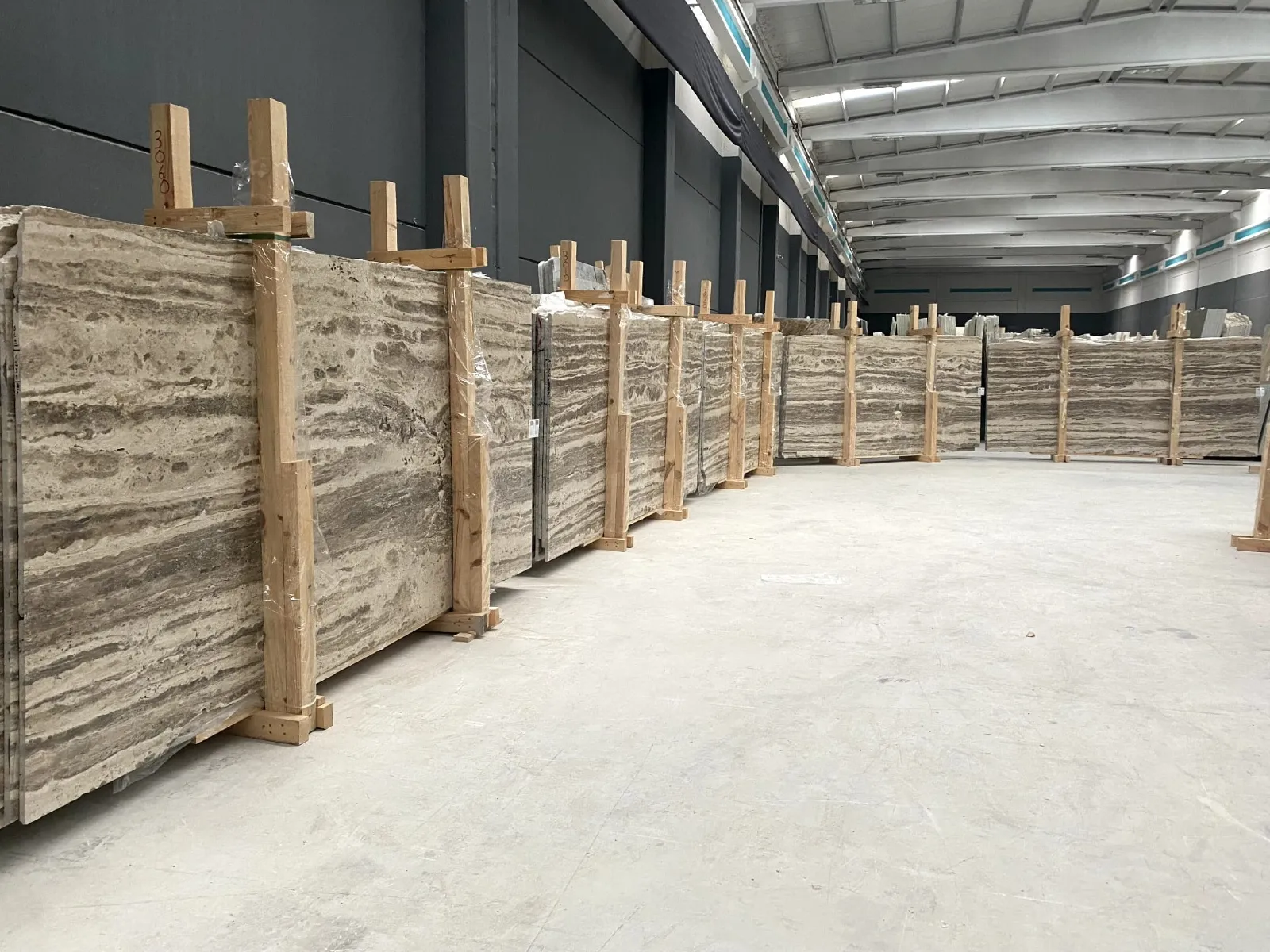 B1238 - 2 CM Silver Travertine Filled Polished