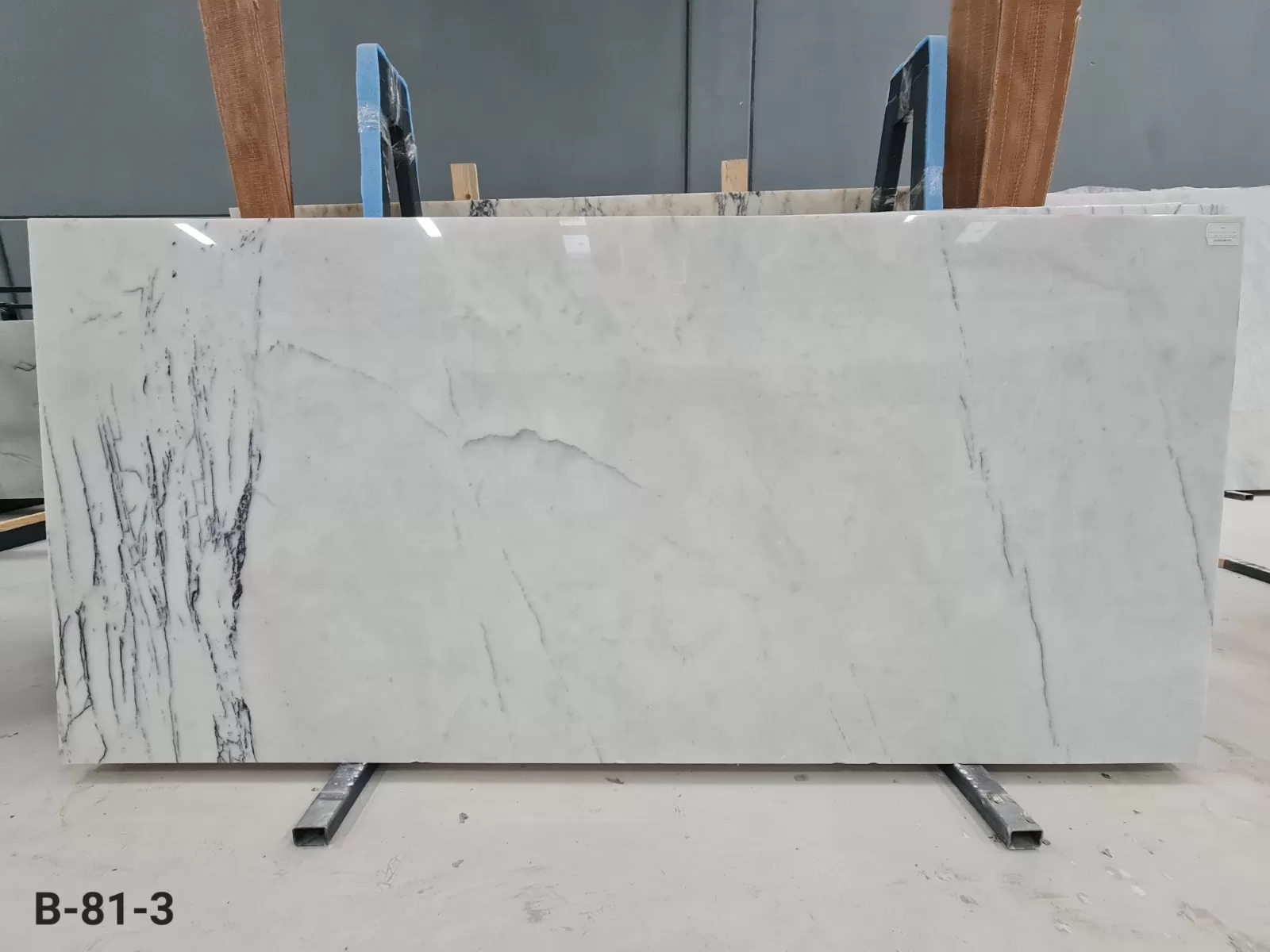B81 - 2CM NEW YORK POLISHED
