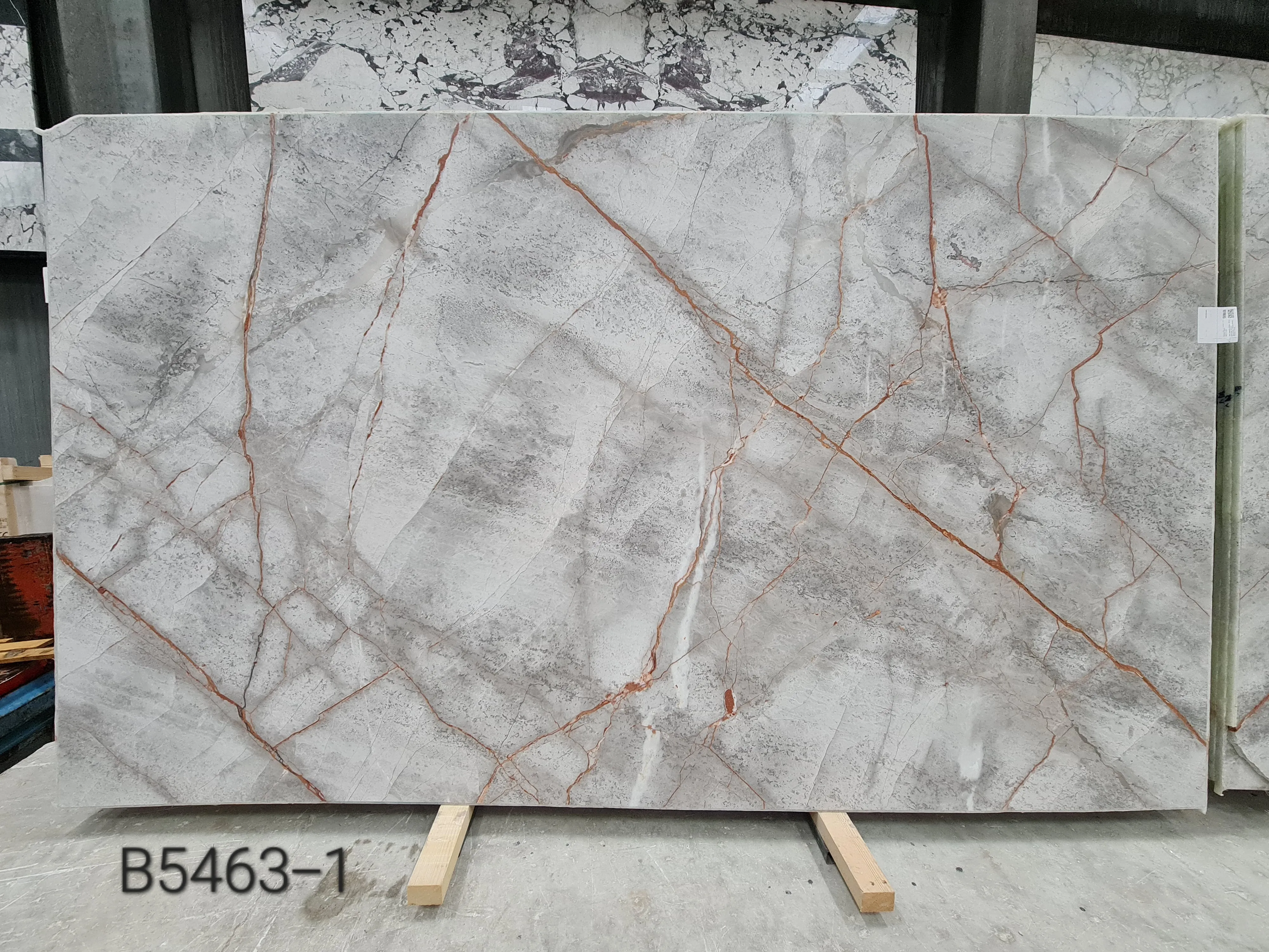 B5463 - 2 CM Appenino River Honed