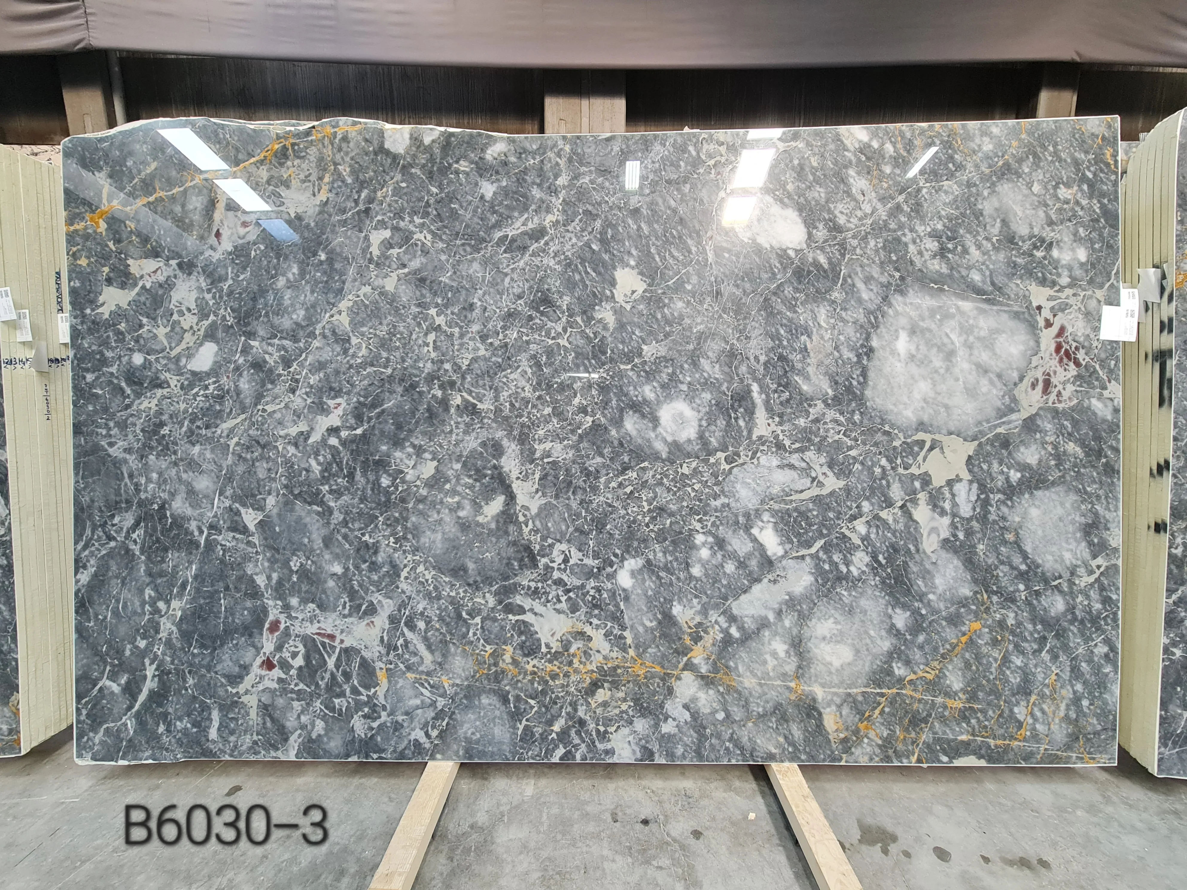 B6030 - 2 CM Jaguar Grey Polished