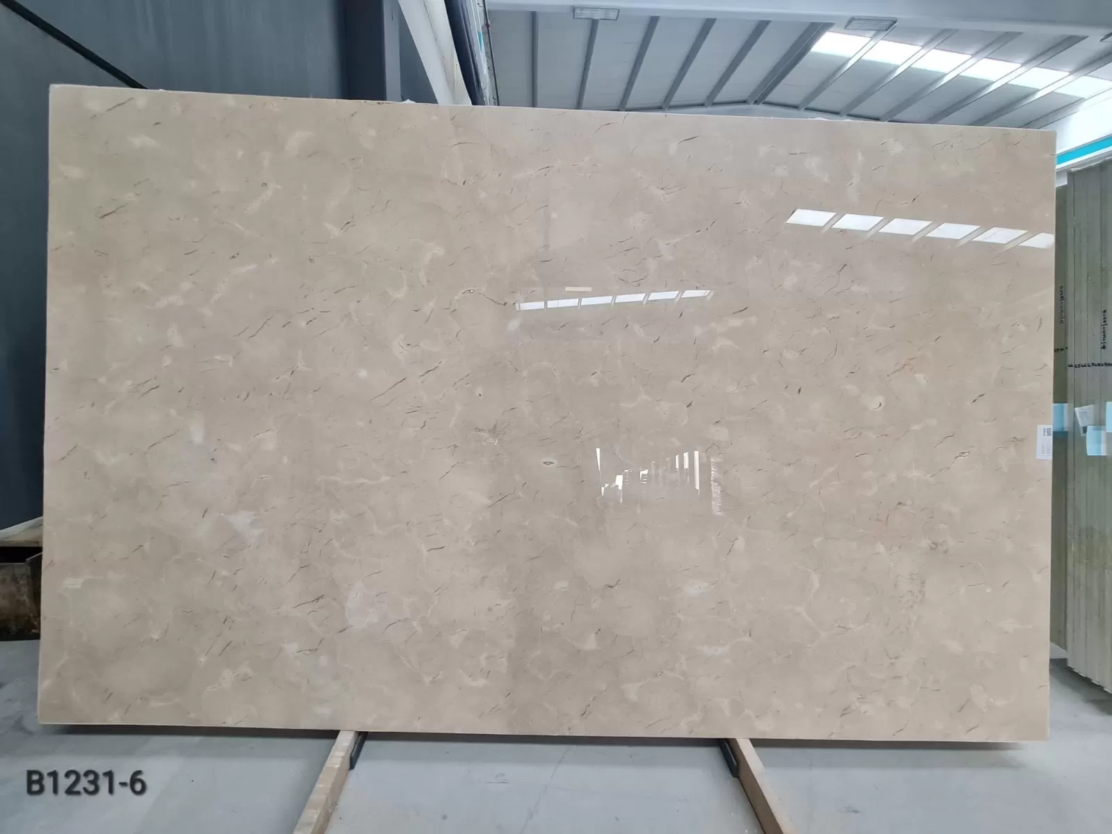 B1231 - 2 CM Crema Marfil Polished