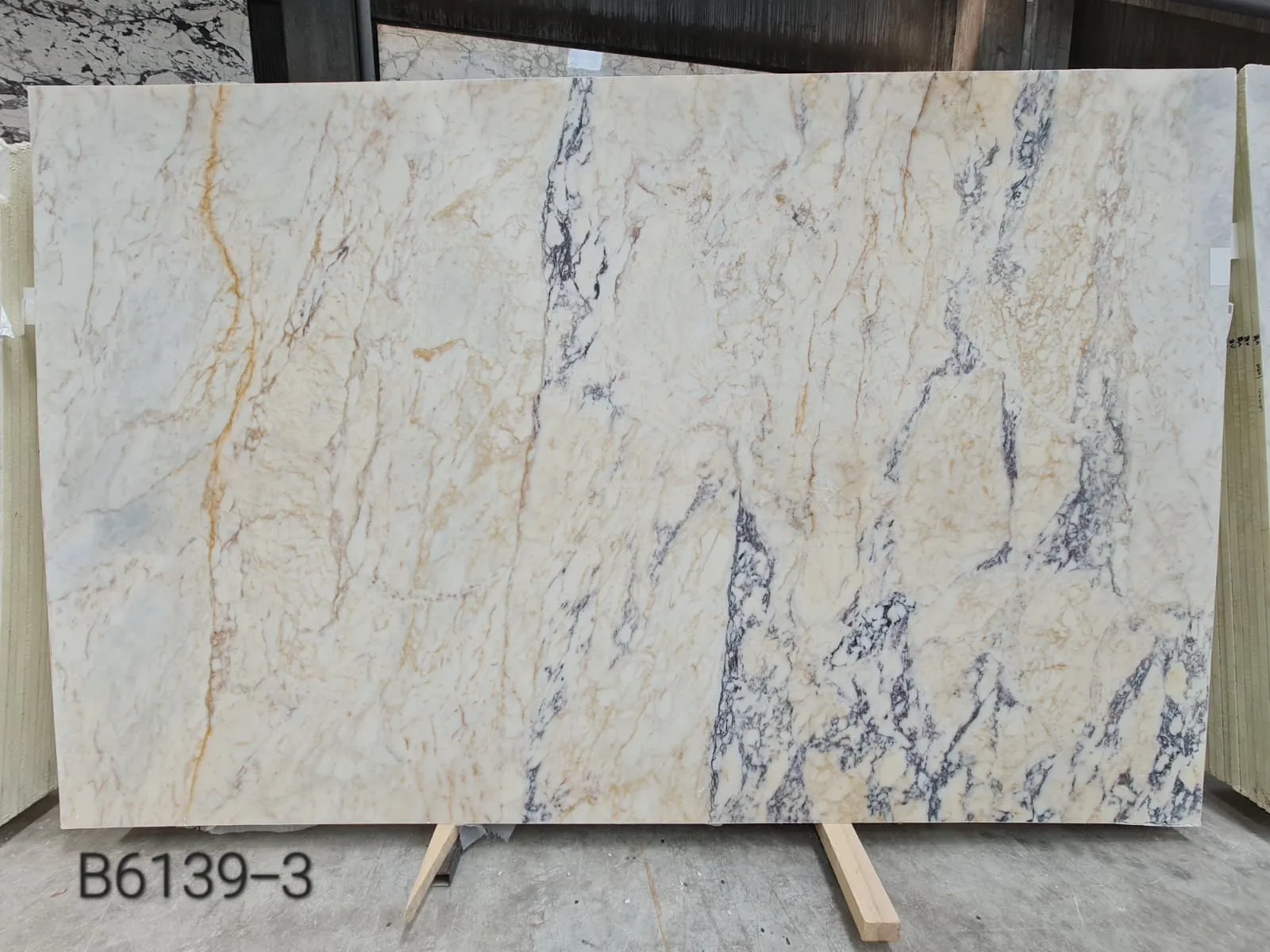 B6139 - 2 CM Afyon Sugar Violet Honed