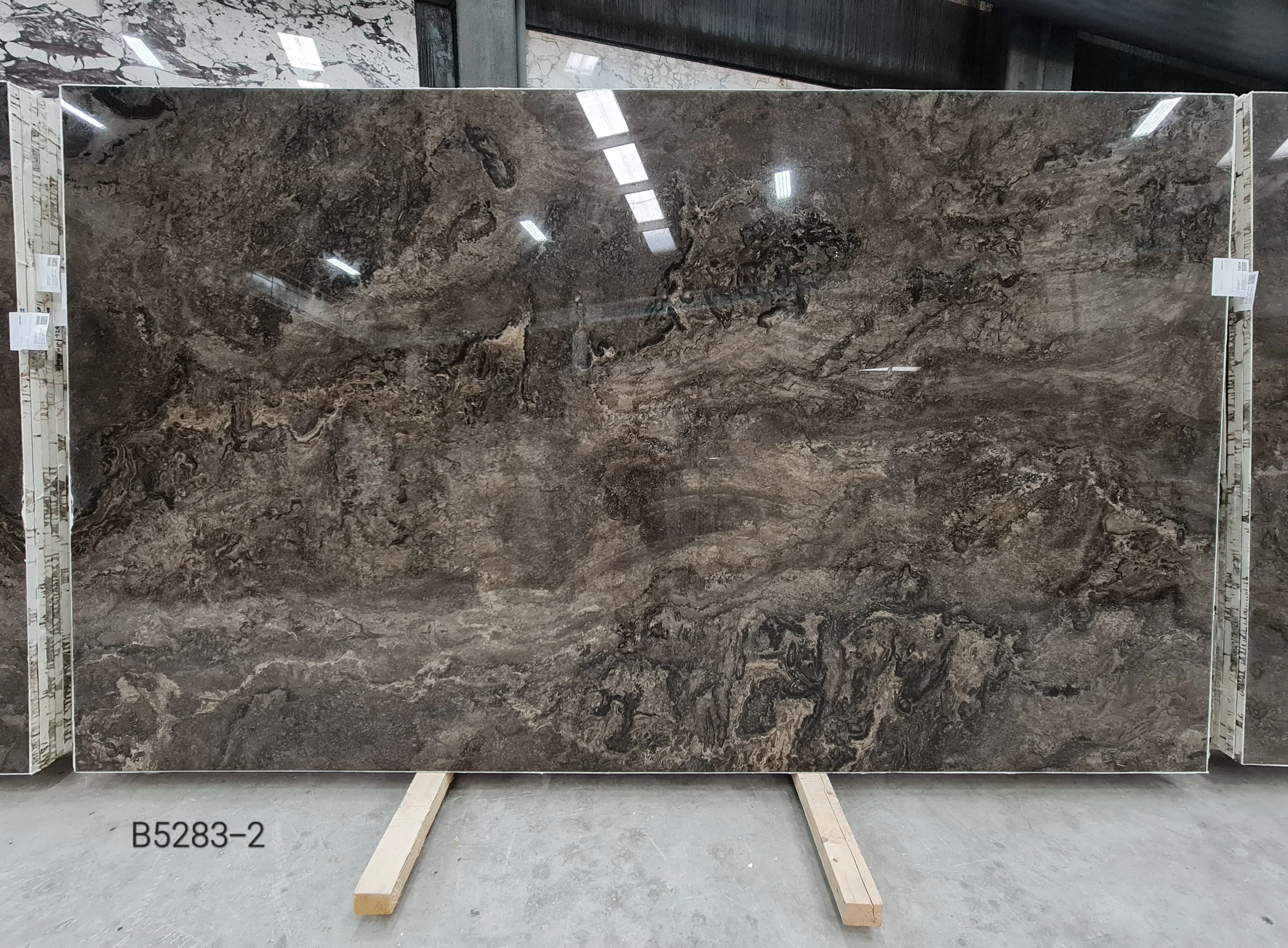 B5283 - 2 CM Narcisse Polished