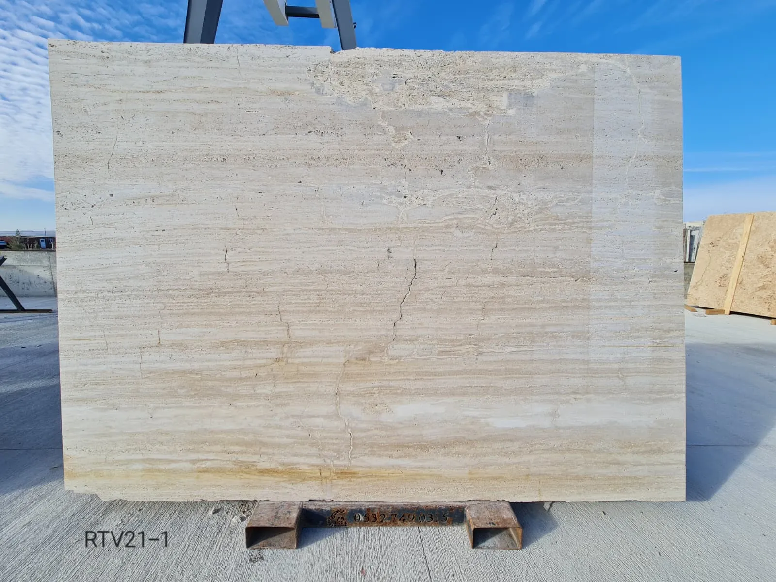 RTV21 - 2 CM Riva Travertine Veincut Raw