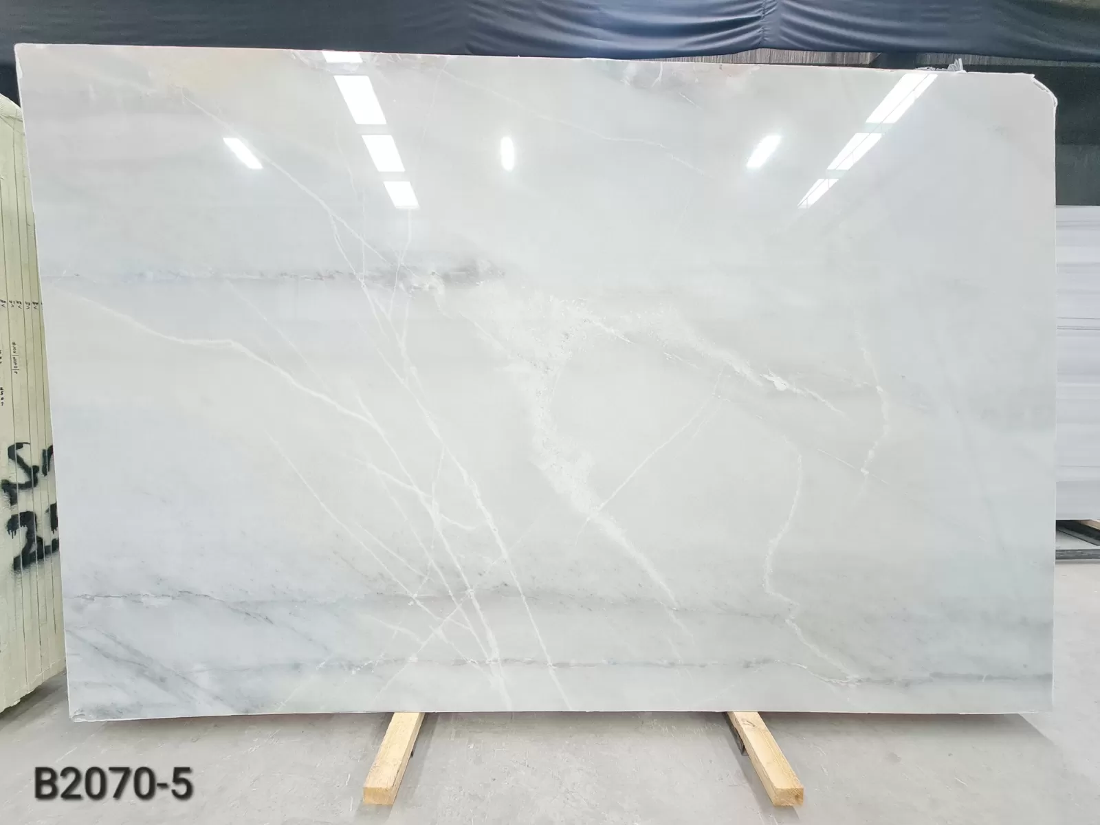 B2070 - 2 CM Bianco Allegro Polished