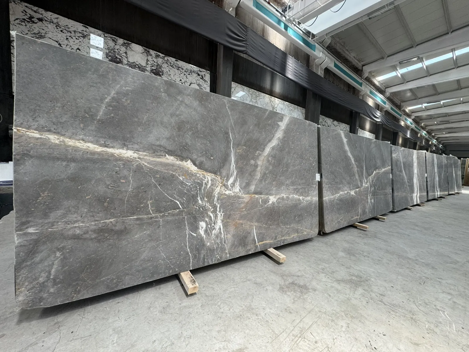 B2237 - 2 CM Baran Grey Honed