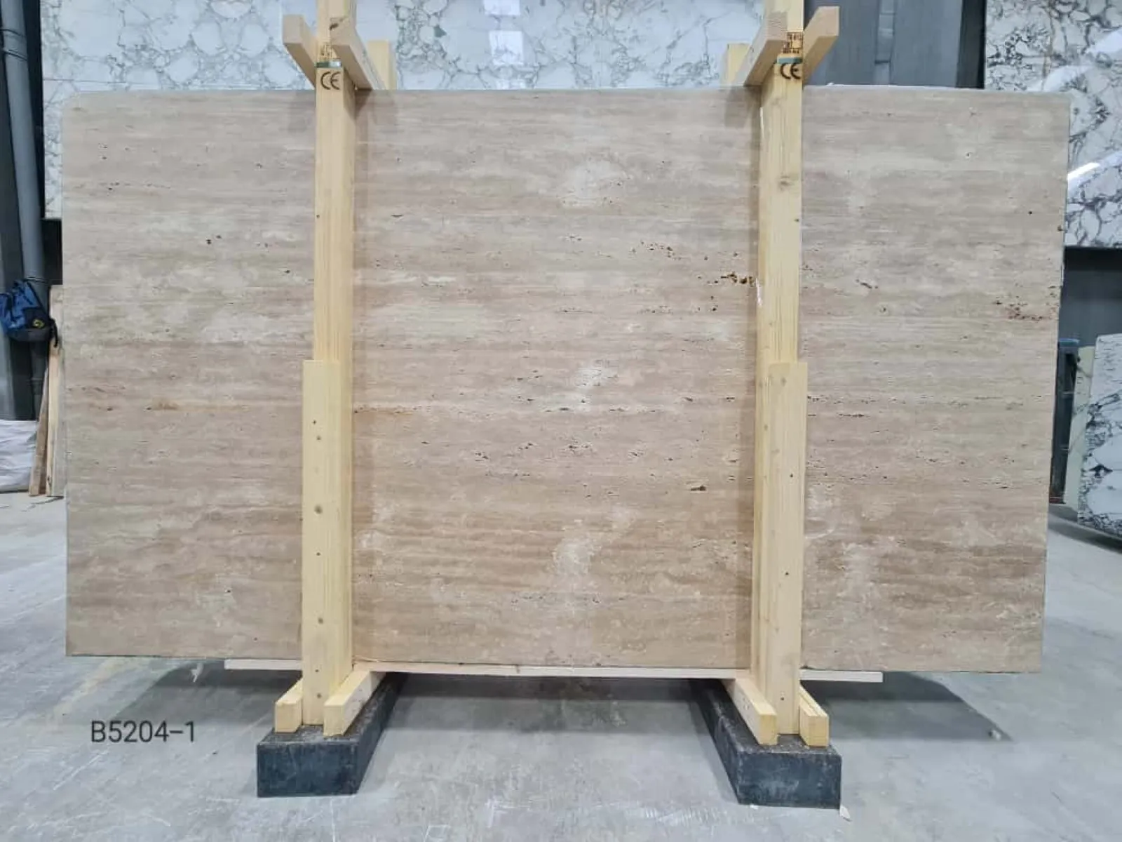 B5204 - 2 CM Veincut Travertine Unfilled Honed