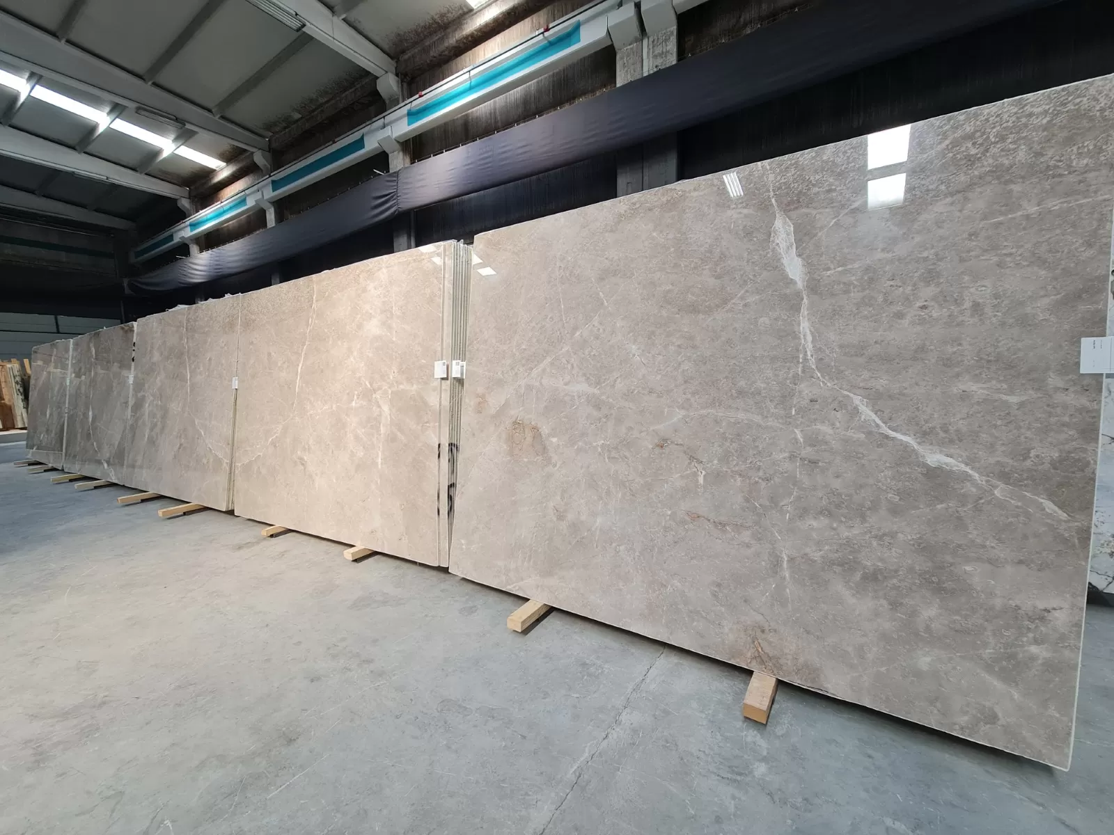 B2122 - 2 CM Karaman Grey Polished