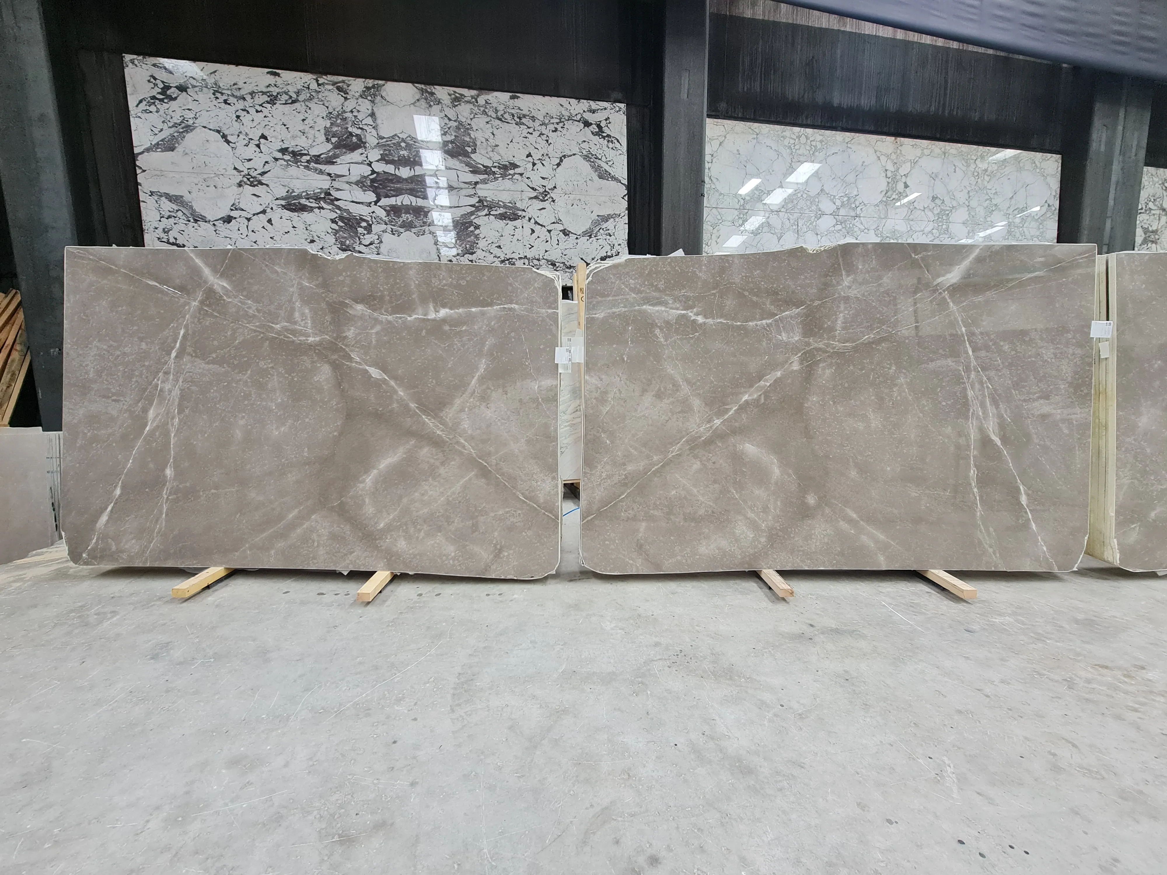 B5321 - 2 CM Tempus Grey Polished