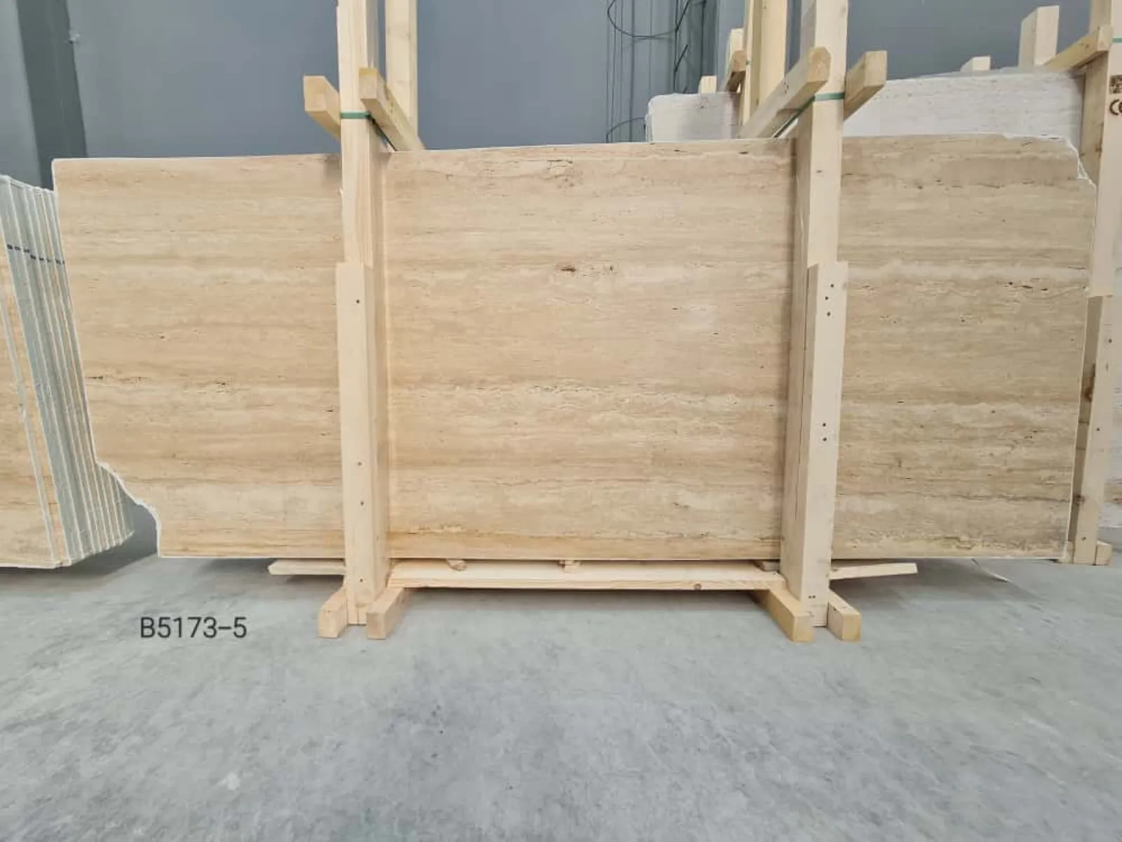 B5173 - 2 CM Veincut Travertine Unfilled Honed