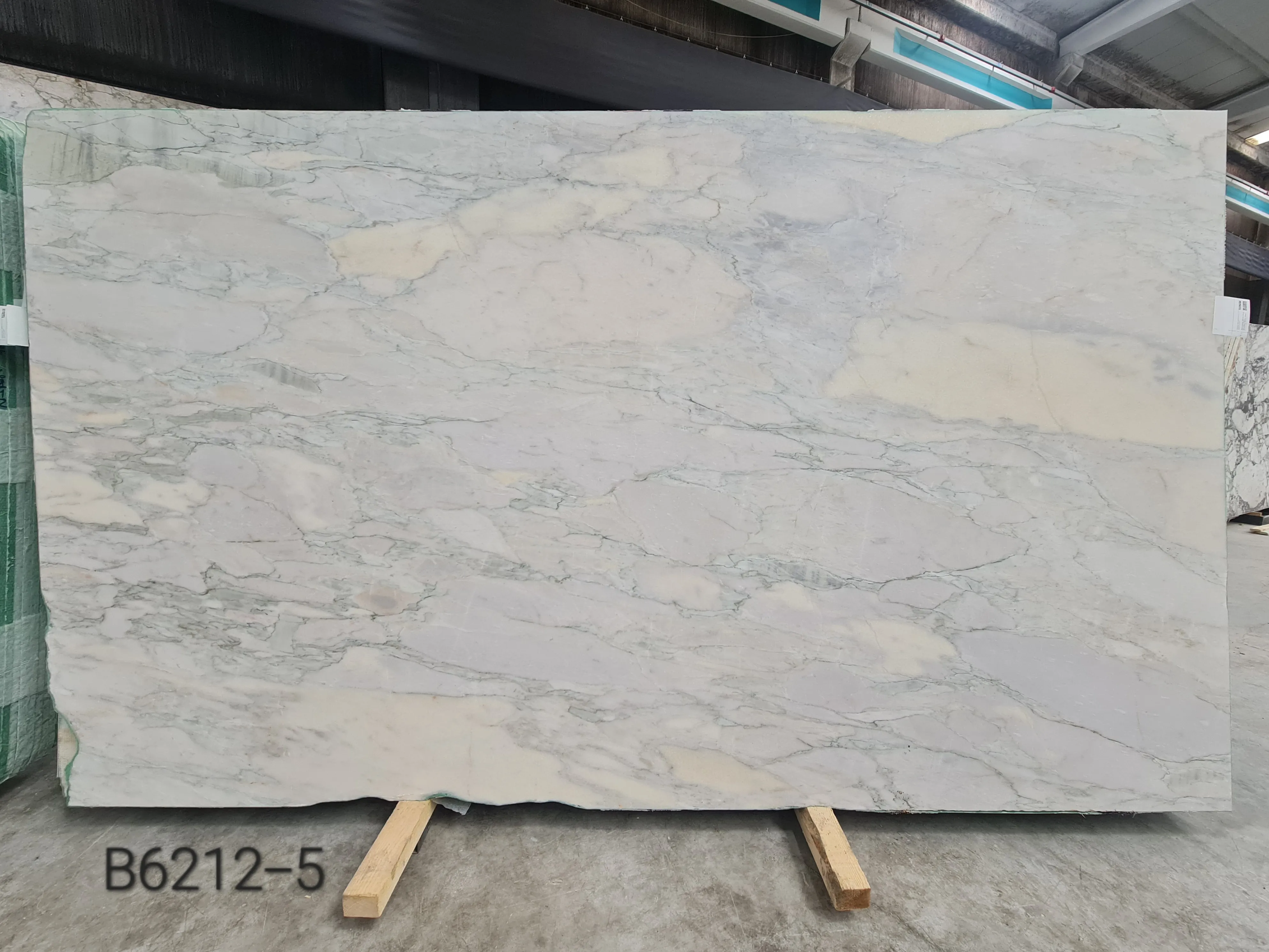 B6212 - 2 CM Arabescato Oyster Honed