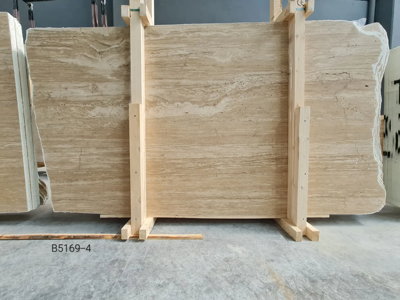 B5169 - 2 CM Veincut Travertine Unfilled Honed
