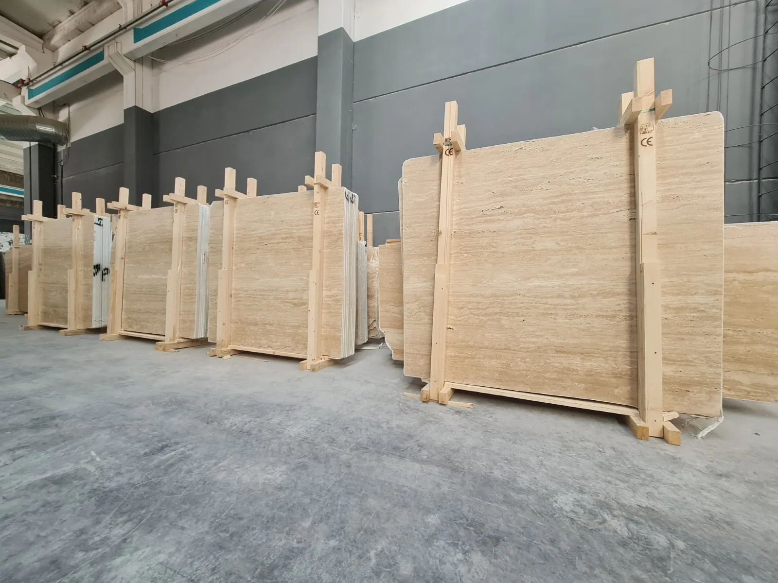 B5206 - 2 CM Veincut Travertine Unfilled Honed