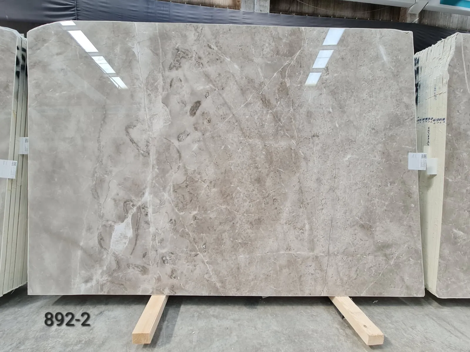 B892 - 2 CM Karaman Grey Polished