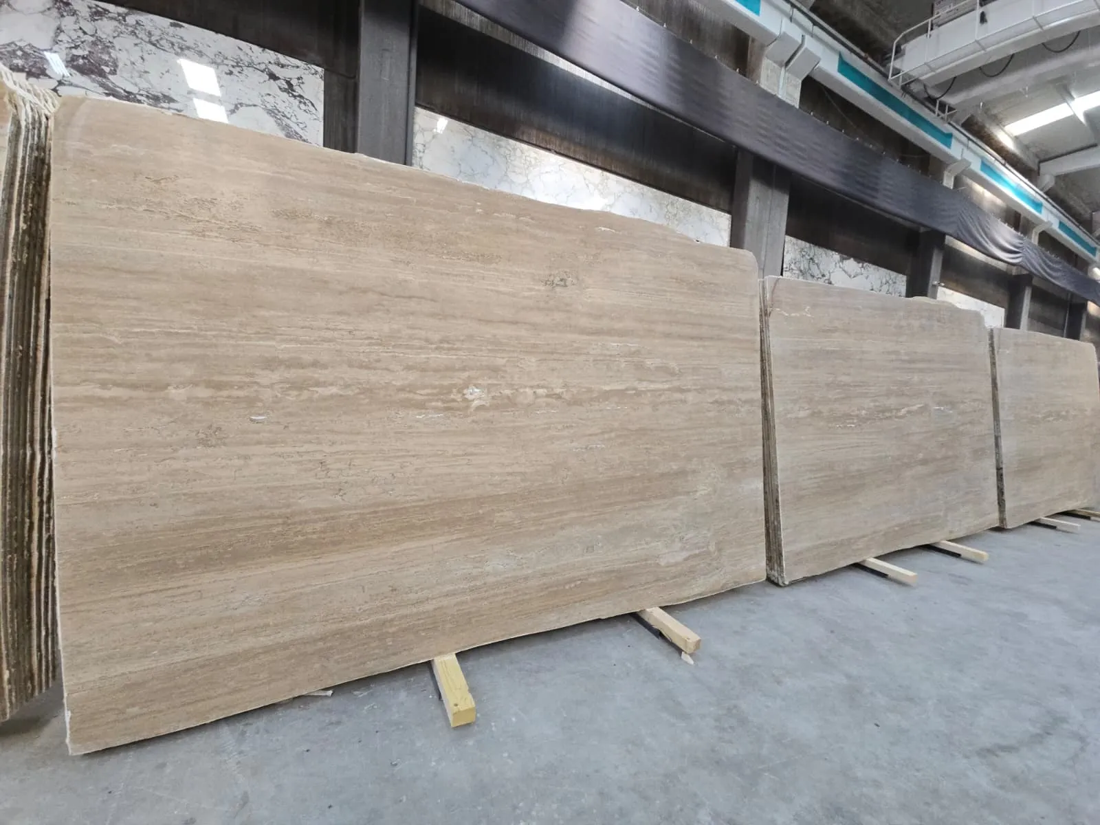 RTV13 - 2 CM Riva Travertine Veincut Filled Honed