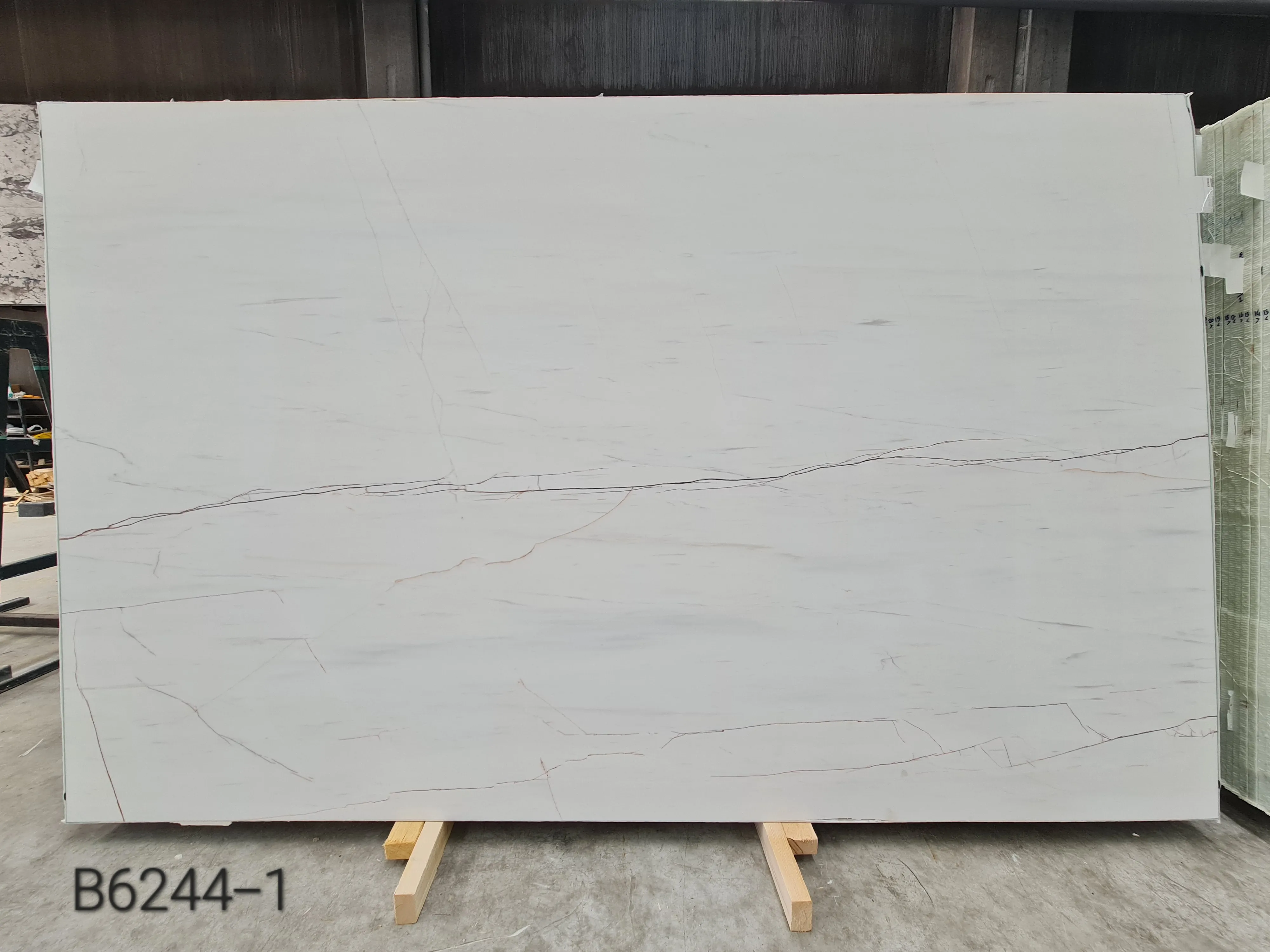 B6244 - 2 CM Rosso Venato Honed