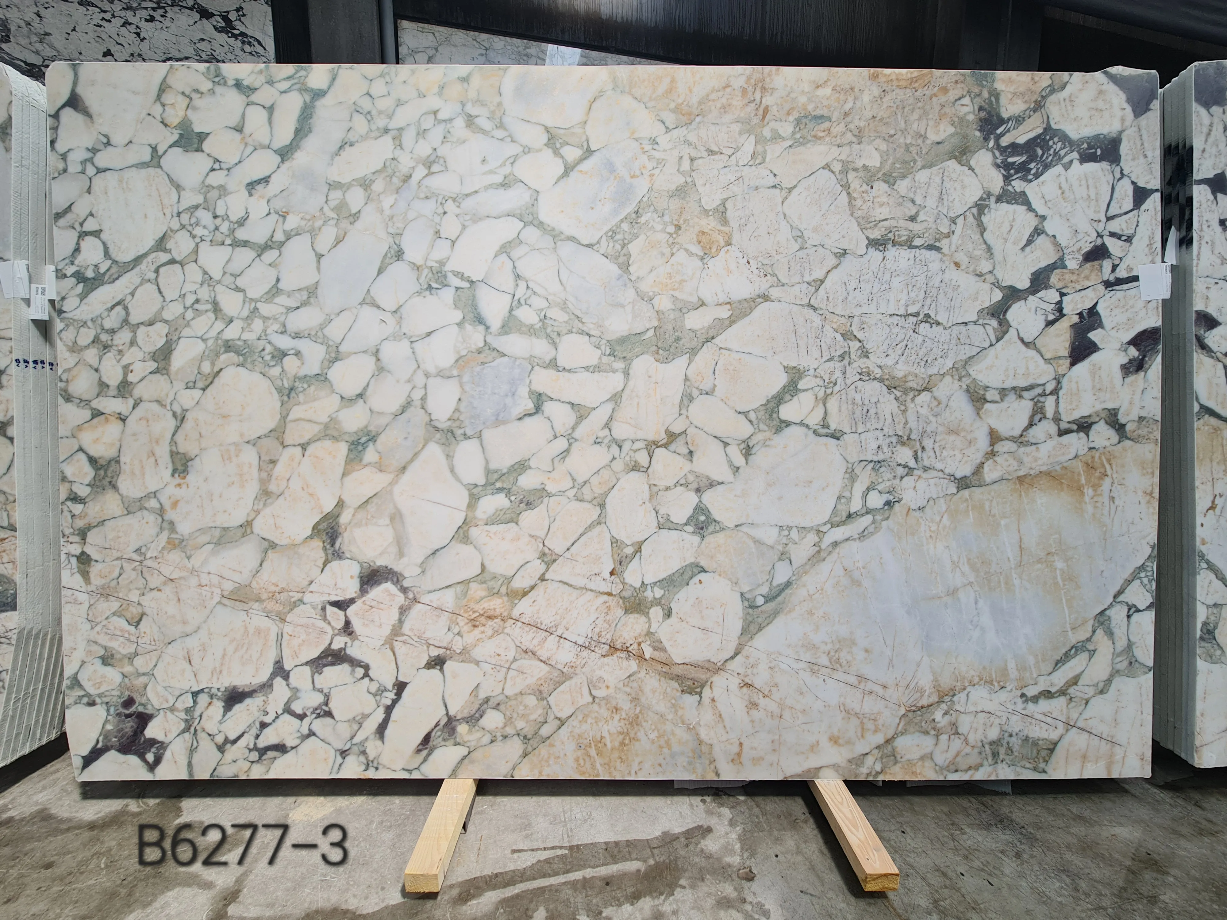 B6277 - 2 CM Calacatta Green Honed
