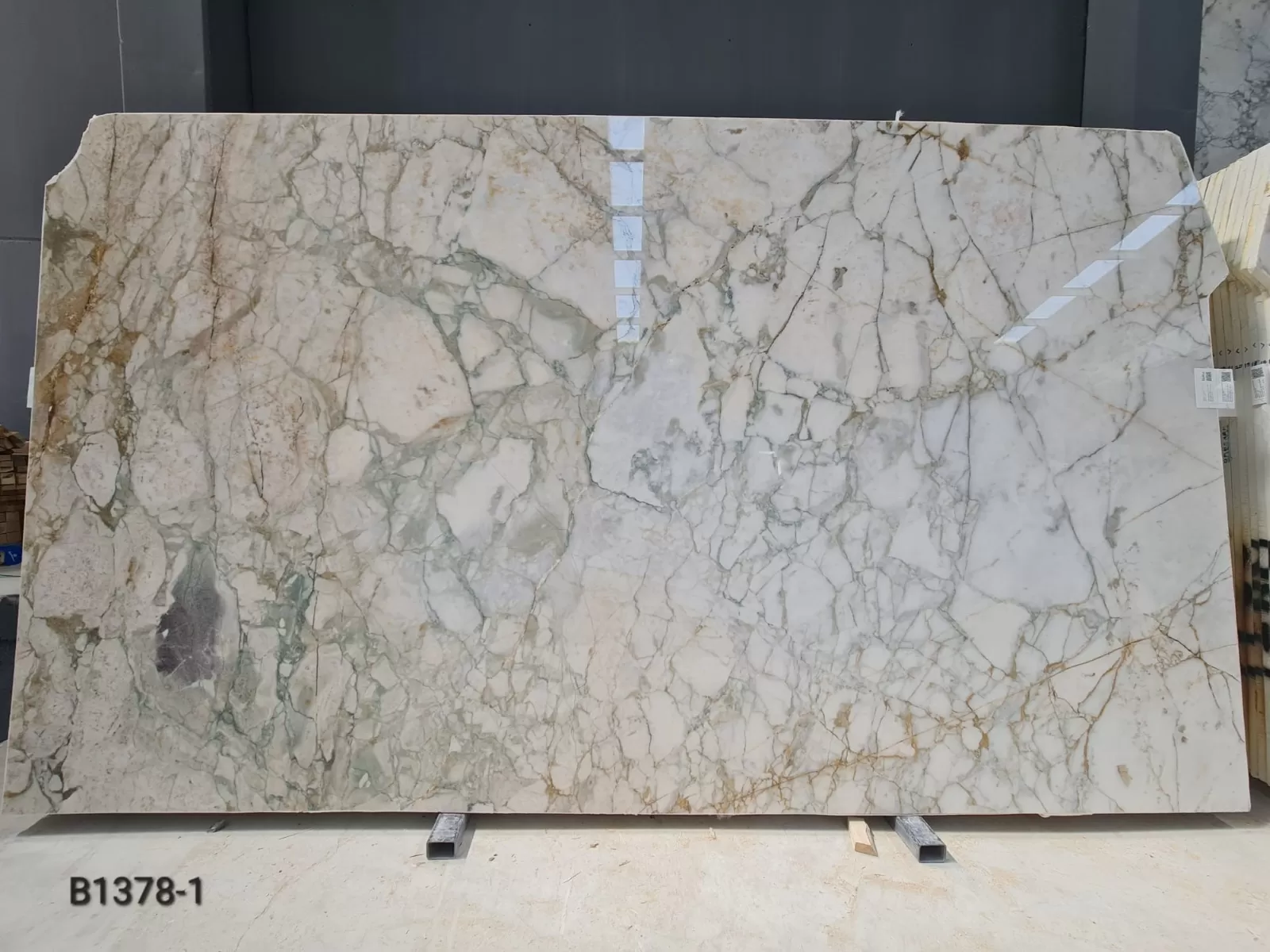 B1378 - 2CM CALACATTA GREEN POLISHED