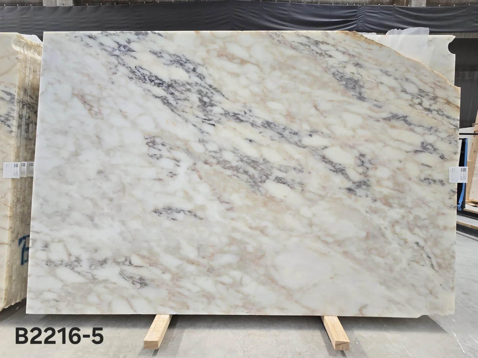 B2216 - Afyon Sugar Violet Honed