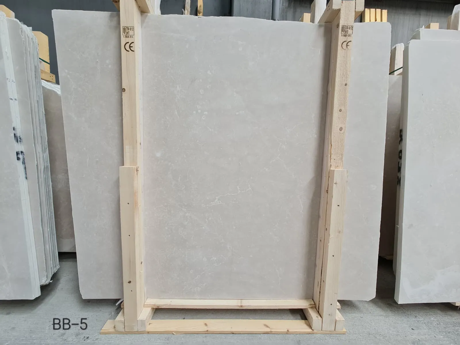 BB5 - 2 CM Burdur Beige Honed