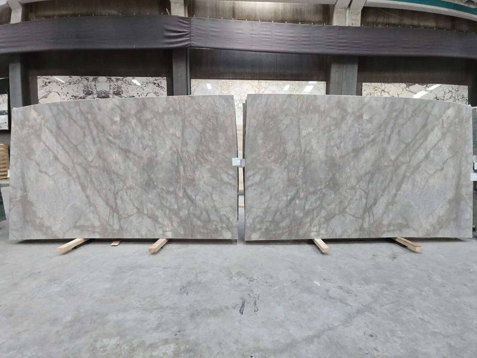 B5288 - 2 CM Baran Grey Honed