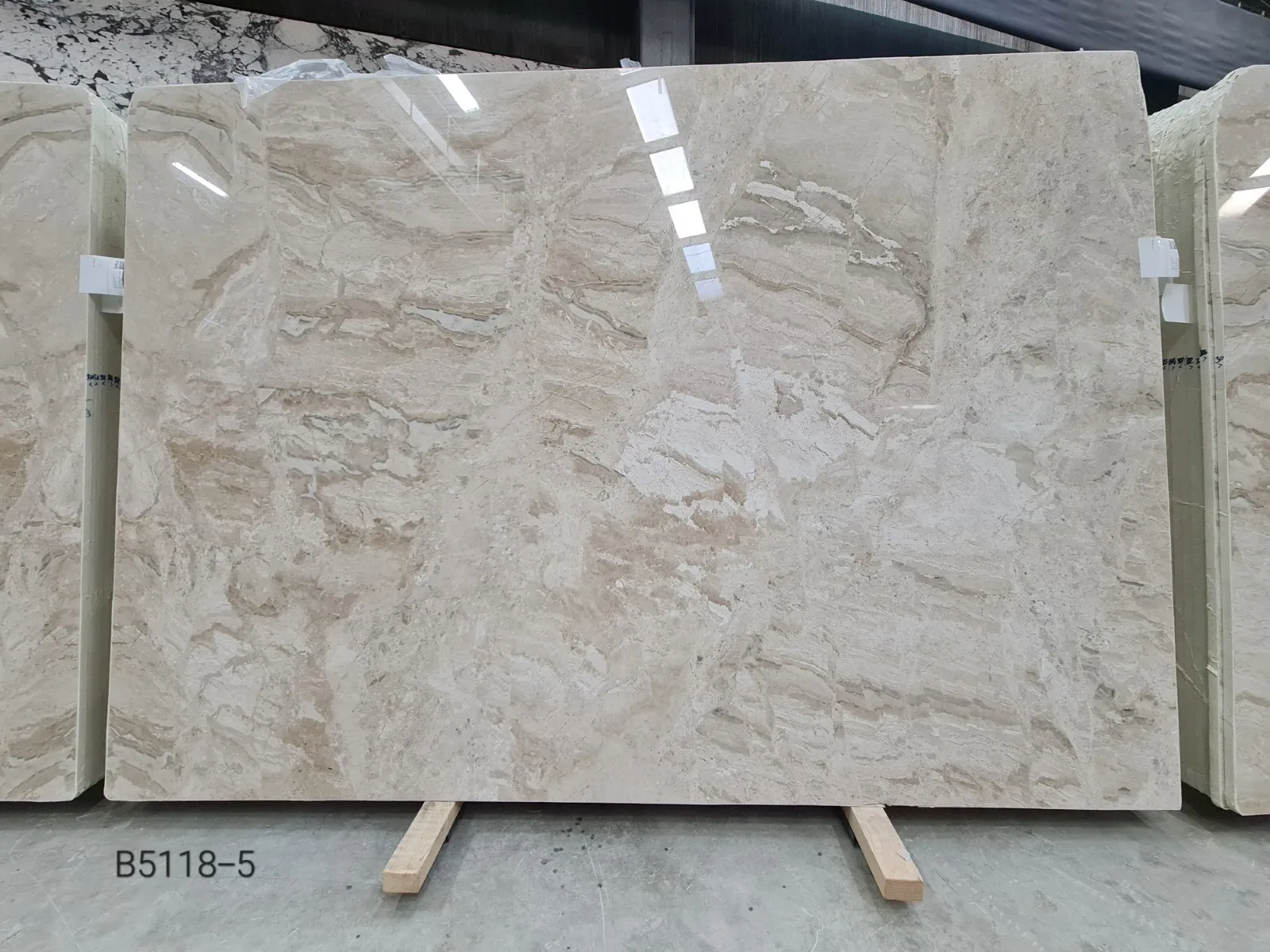 B5118 - 2 CM Diana Royal Polished