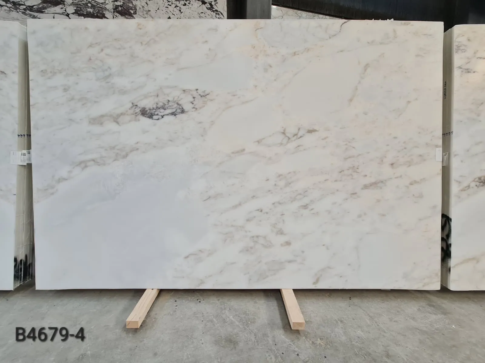 B4679 - 2 CM Afyon Sugar Violet Honed
