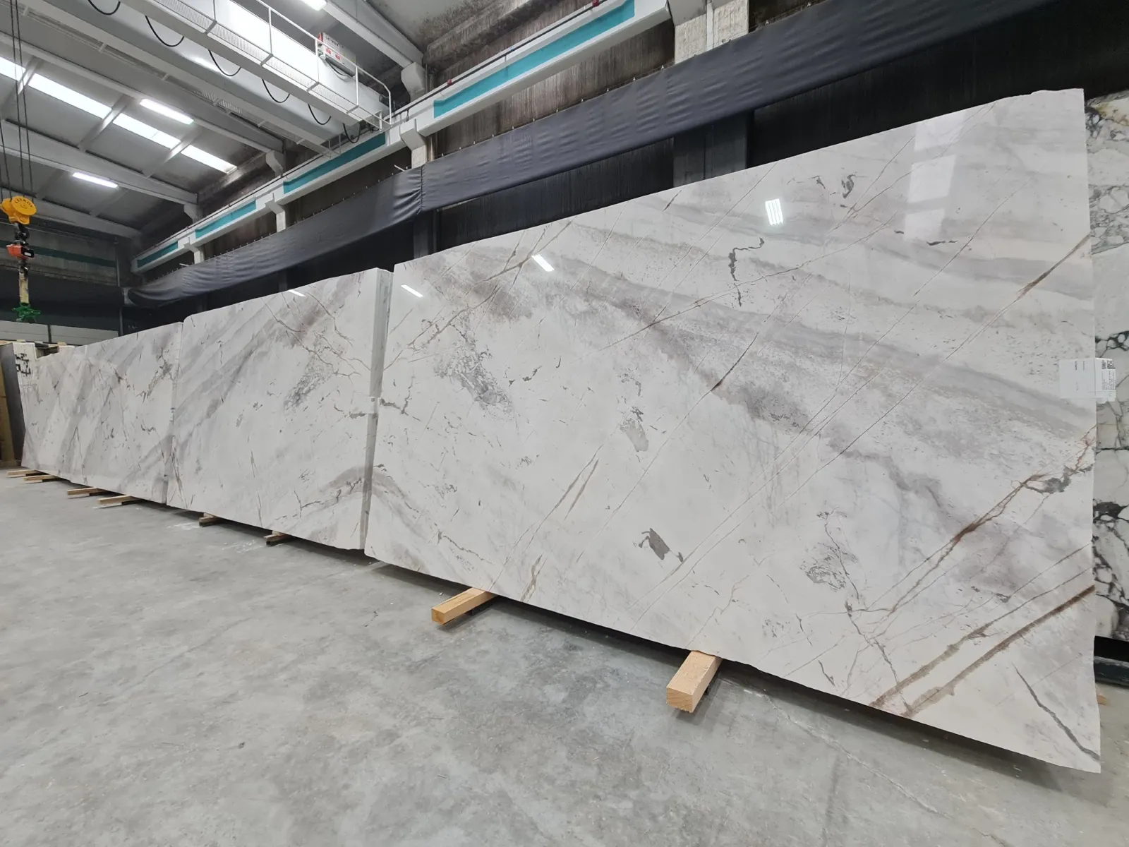 B2153 - Rosso Dolomite Polished